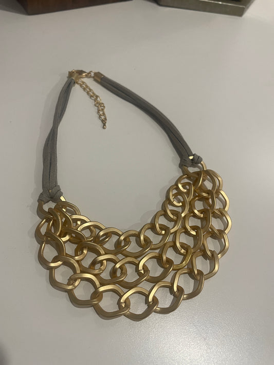 Collar Burkina Corto Dorado